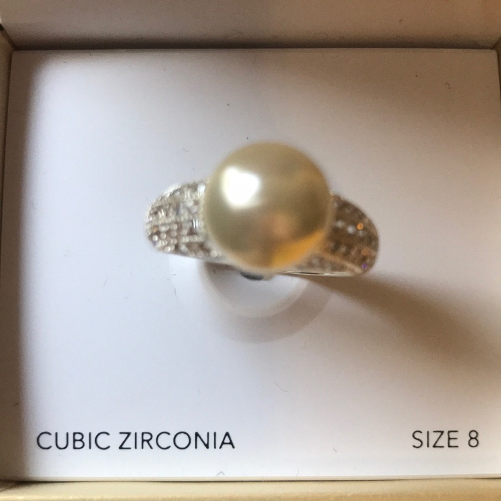 Ring - Picture 2 of 2